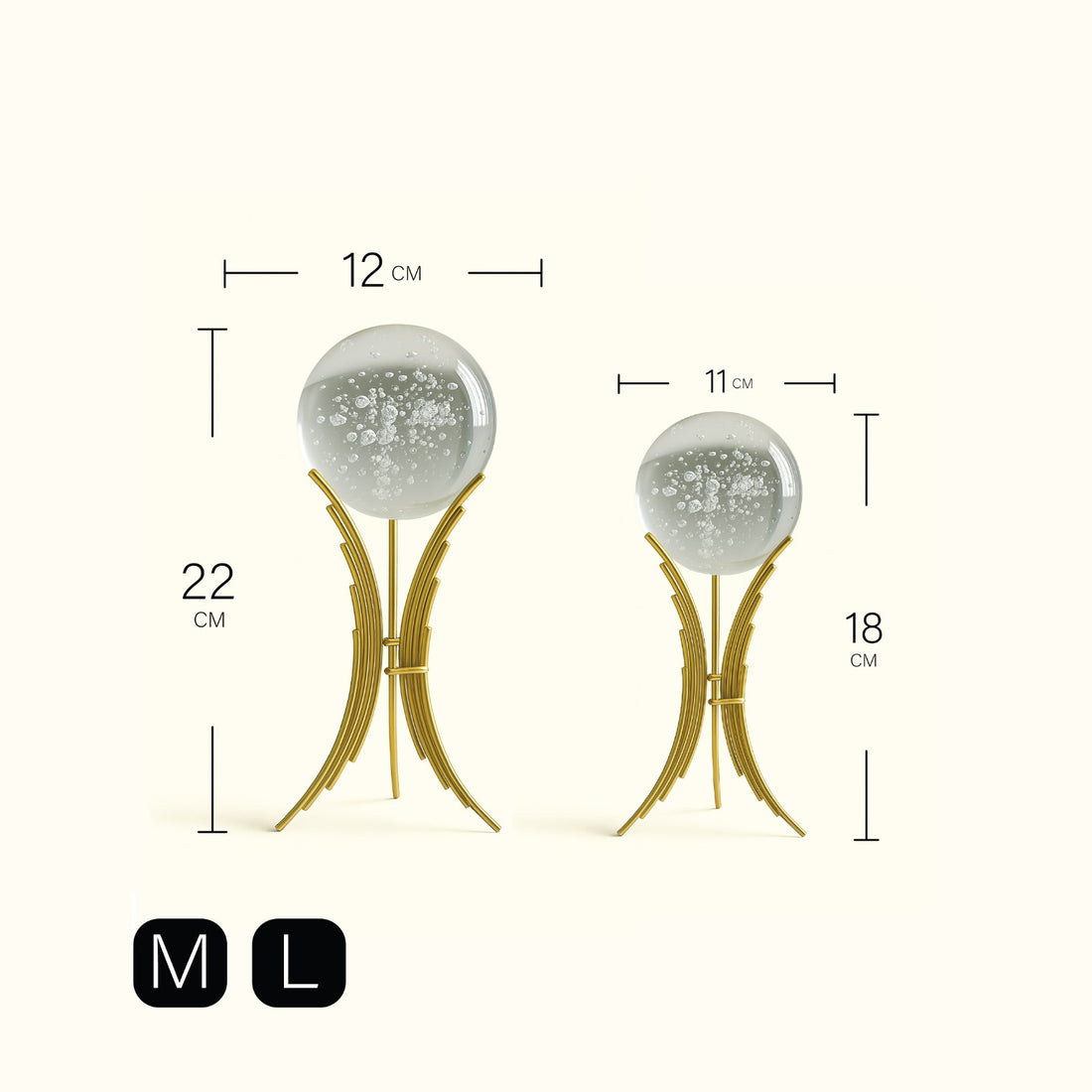 كرة بلورية على قاعدة أسطوانية ذهبية