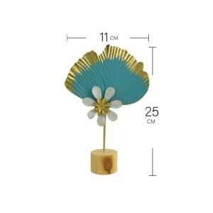 زهرة رقيقة محفوظة داخل صدفة