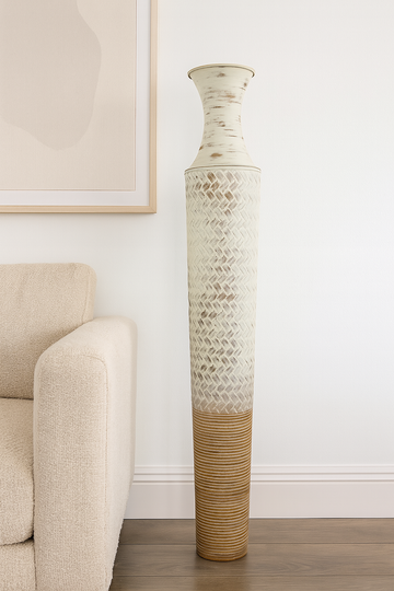 مزهرية معدنية أنيقة