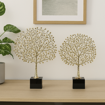 تحفة فاخرة على شكل شجرة، مثبتة على قاعدة رخامية