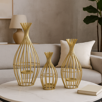 مزهريات من الأسلاك الذهبية بتصميم عصري ملتوي